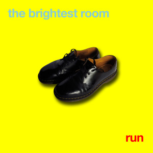 Dengarkan Blues lagu dari The Brightest Room dengan lirik