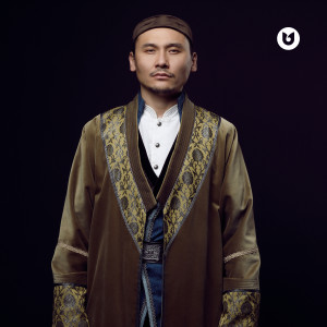 收听Әсет Есжан的Біз - Түркілерміз!歌词歌曲