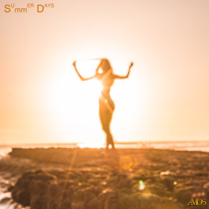 ดาวน์โหลดและฟังเพลง Summer Days พร้อมเนื้อเพลงจาก AMOS (아모스)