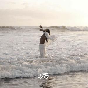 收聽Júnior No Beat的Sensational歌詞歌曲