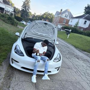 Listen to Ghetto RoccStarr (Explicit) song with lyrics from Dee Roze