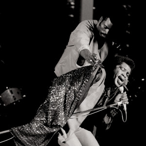 收聽James Brown的Give It Up Or Turnit A Loose (Live From Augusta, GA., 1969 / 2019 Mix)歌詞歌曲