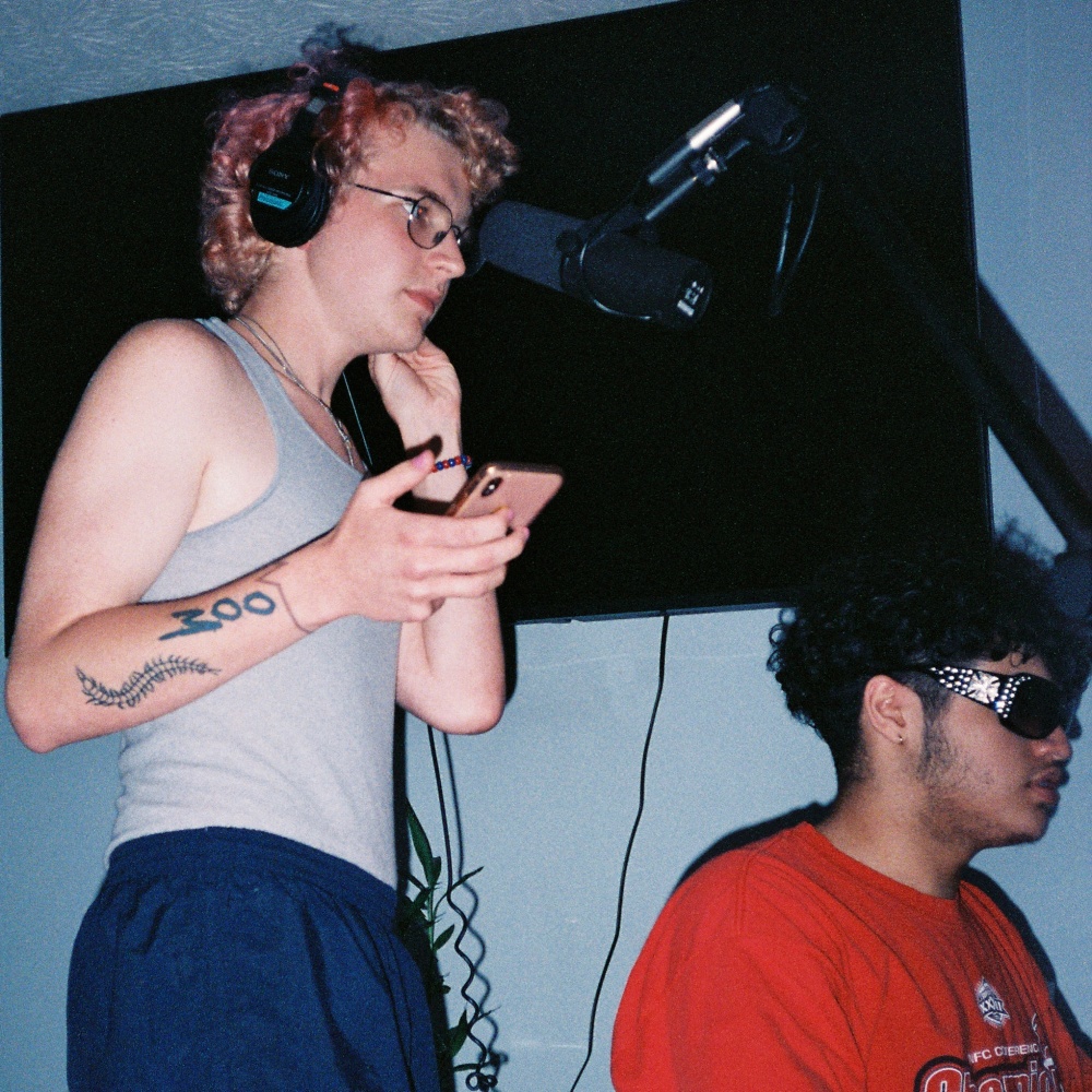 cigs inside (feat. Cybertrash) (Explicit)
