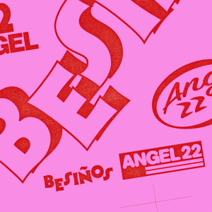 收聽Angel22的Besiños歌詞歌曲