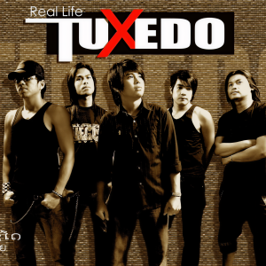 ดาวน์โหลดและฟังเพลง ເຊື່ອ​ໃນ​ຝັນ, เชื่อในฝัน พร้อมเนื้อเพลงจาก Tuxedo