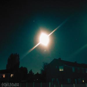 收聽fakejames的dwelling at night (Explicit)歌詞歌曲