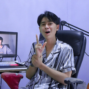 Listen to ถ้าได้มีแฟนอีกครั้ง (Explicit) song with lyrics from Sakarin
