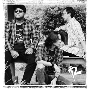 Album R2 from Cahya Indra Putra