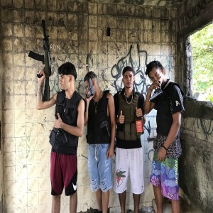 ดาวน์โหลดและฟังเพลง Rato Chique พร้อมเนื้อเพลงจาก NewD MOB