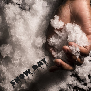 收聽Anjimile的Snow Night歌詞歌曲