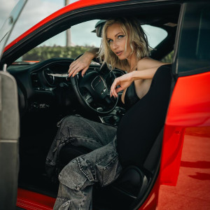 Listen to Chito Gvrito (Explicit) song with lyrics from Ivanna Melay