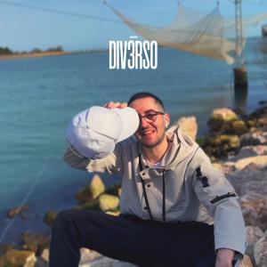 Dengarkan ONDE lagu dari DIV3RSO dengan lirik
