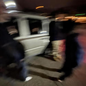 收聽Zune的car (sic) (Explicit)歌詞歌曲