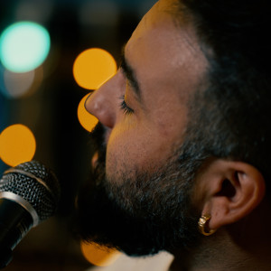 Listen to תסלחי לי (אקוסטי) song with lyrics from אביב בכר