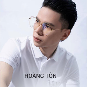 Listen to Một Ngày Em Sẽ song with lyrics from Hoàng Tôn