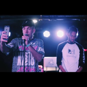 收聽Austin Awake的Sorry (Explicit)歌詞歌曲