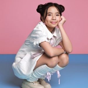 Listen to Bersama song with lyrics from Delisha
