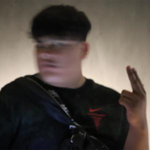 收聽Ikbe Camacho的Laberinto歌詞歌曲