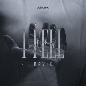 ดาวน์โหลดและฟังเพลง I Fell พร้อมเนื้อเพลงจาก DAVIK