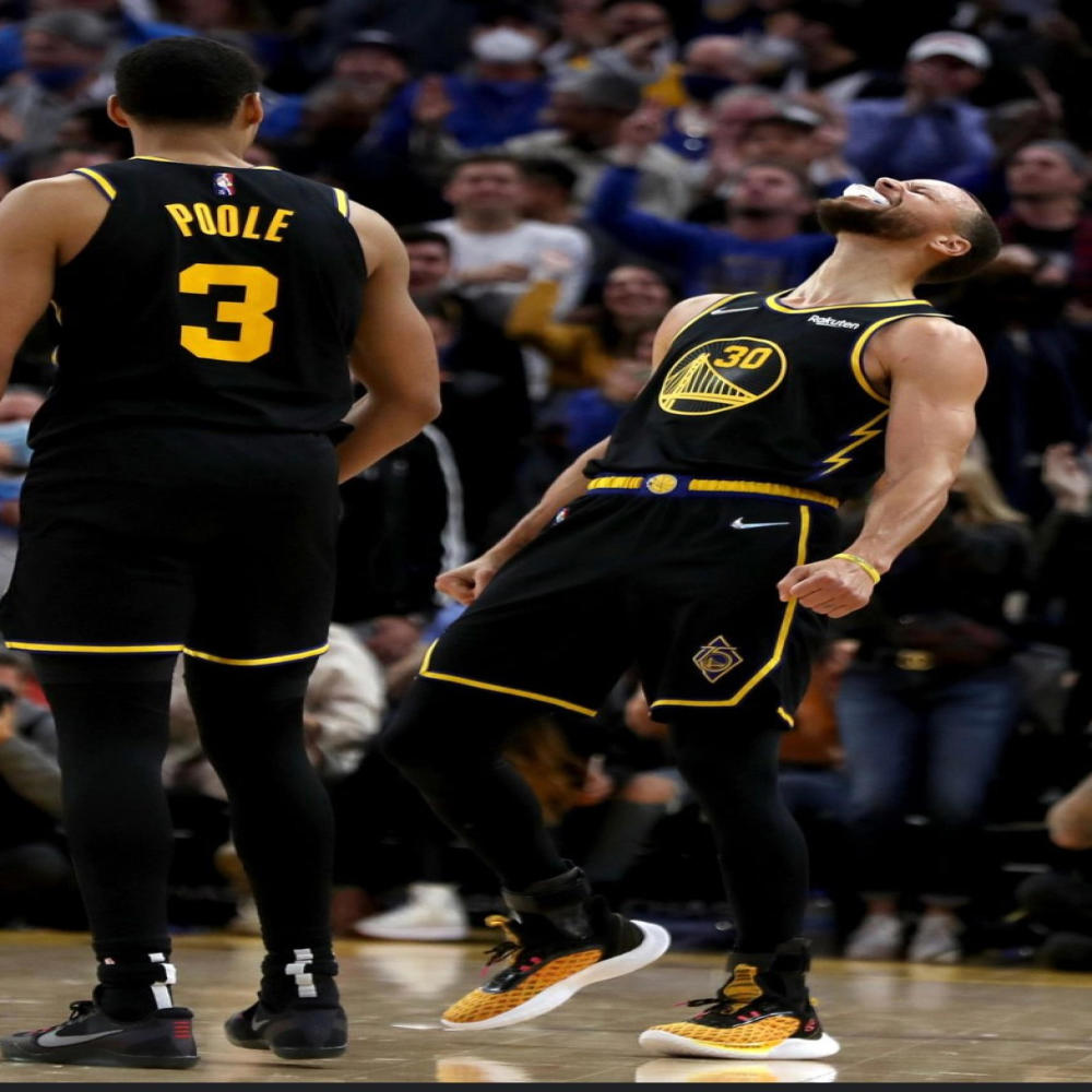 Splash bros (feat. Sgtravvv & Weezy) (Explicit)