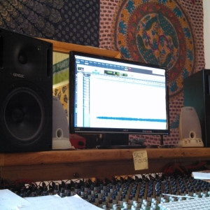 Dengarkan End of the Line lagu dari Craig Kavity dengan lirik