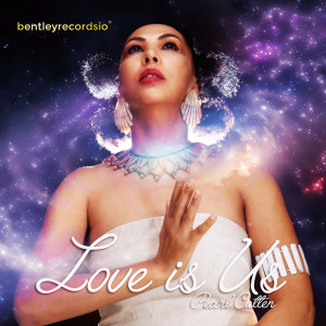 ดาวน์โหลดและฟังเพลง Love is Us พร้อมเนื้อเพลงจาก Pearl Cutten