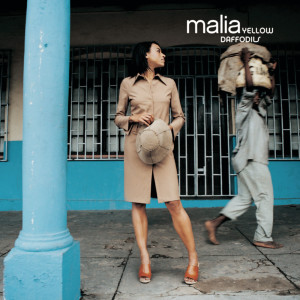 ดาวน์โหลดและฟังเพลง India Song พร้อมเนื้อเพลงจาก Malia