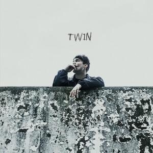 Honors的專輯Twin (Explicit)