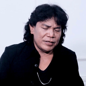 Listen to Siapa Dirinya song with lyrics from Tagor Pangaribuan