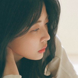 Listen to 우리의 길었던 연애는 (What about you) song with lyrics from 주예인