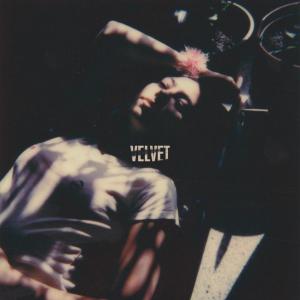 收聽noita的Velvet歌詞歌曲