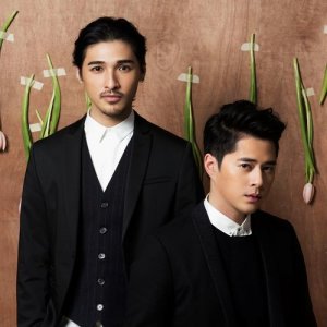 收听Shine的果栏男孩歌词歌曲