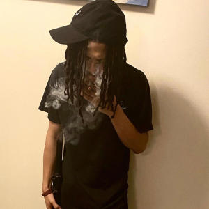 收聽Doloskip的Listen 2 this (Explicit)歌詞歌曲