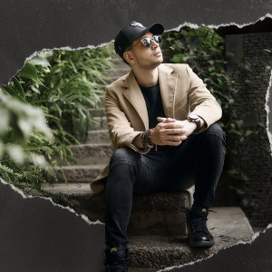 Listen to Let Go song with lyrics from SPEAROMIC