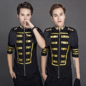 收听LUNA BAND的Nhận Ra Anh Mất Em歌词歌曲