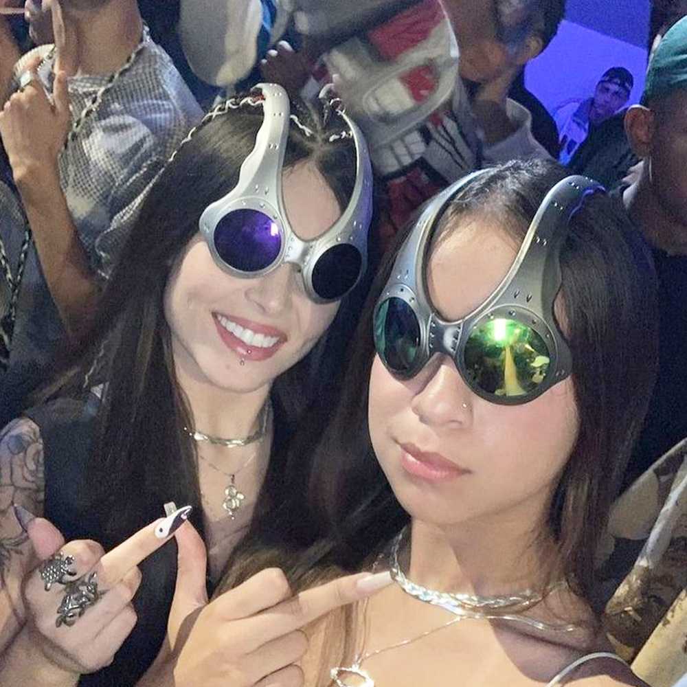 A CAMISINHA ESTOUROU PRA EU NASCER PQ EU NASCI PRA ESTOURAR (Explicit)