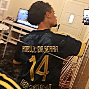 ดาวน์โหลดและฟังเพลง Jóias e Marcas พร้อมเนื้อเพลงจาก BenzZ