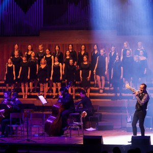 Listen to Božićna song with lyrics from Neno Belan