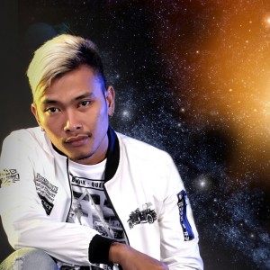 收听Wahyu Wira Purba的BANDIT LAPA LAPA歌词歌曲