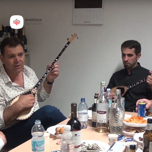 ดาวน์โหลดและฟังเพลง Pritem nan se jam tuj ardh พร้อมเนื้อเพลงจาก Valentin Laci