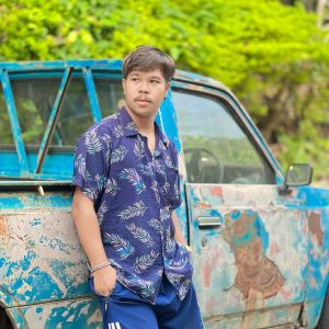 Listen to ลาลับ song with lyrics from Ariaboy