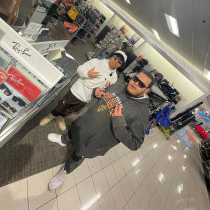 收聽Used2This的Breaking Bank (feat. Stxppa & Ducksauce) (Explicit)歌詞歌曲