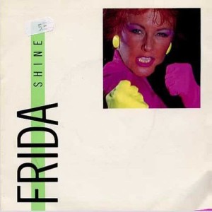 ดาวน์โหลดและฟังเพลง One Little Lie พร้อมเนื้อเพลงจาก Frida