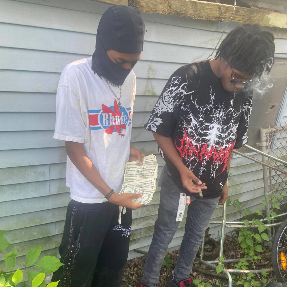 ain time ta run (feat. Ski8BOK) (Explicit)