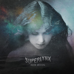 ดาวน์โหลดและฟังเพลง New Moon พร้อมเนื้อเพลงจาก Superlynx