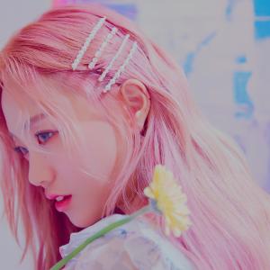Dengarkan lagu Shine nyanyian 리밋 dengan lirik