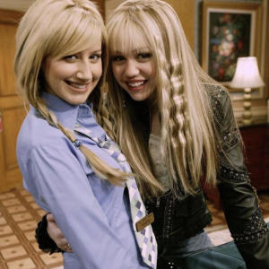 ดาวน์โหลดและฟังเพลง THOTZ (feat. Gothband$) (Explicit) พร้อมเนื้อเพลงจาก Cvctus