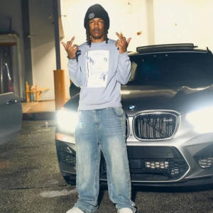 收聽slowdownron的Witcha Fast (feat. Iluvbani) (Explicit)歌詞歌曲