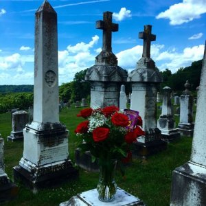 ดาวน์โหลดและฟังเพลง Red Roses (feat. Landon Cube) (Explicit) พร้อมเนื้อเพลงจาก Lil Skies