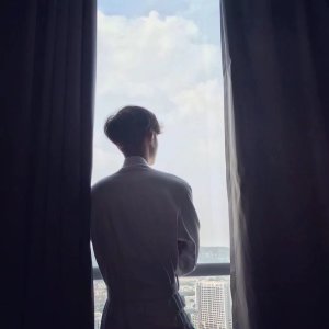 Listen to 黄沙落 廖灯下 song with lyrics from 歌者林念